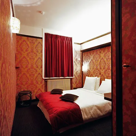 Latroupe Le Berger Hotel Saint-Gilles Exterior photo